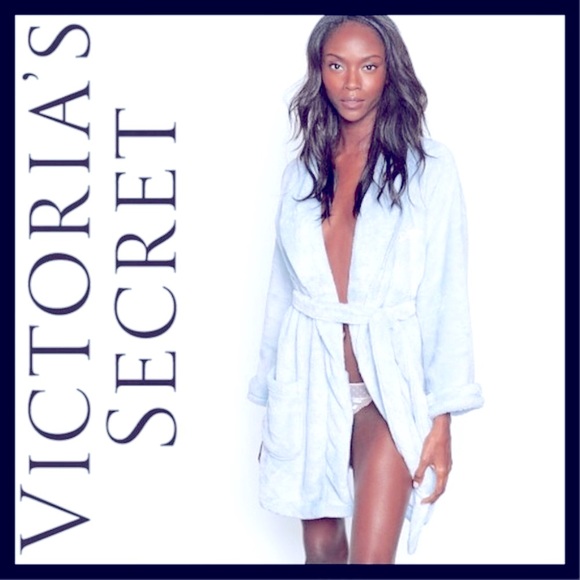 NEW VS The Cozy Hooded Short Robe XS/S - Picture 3 of 12